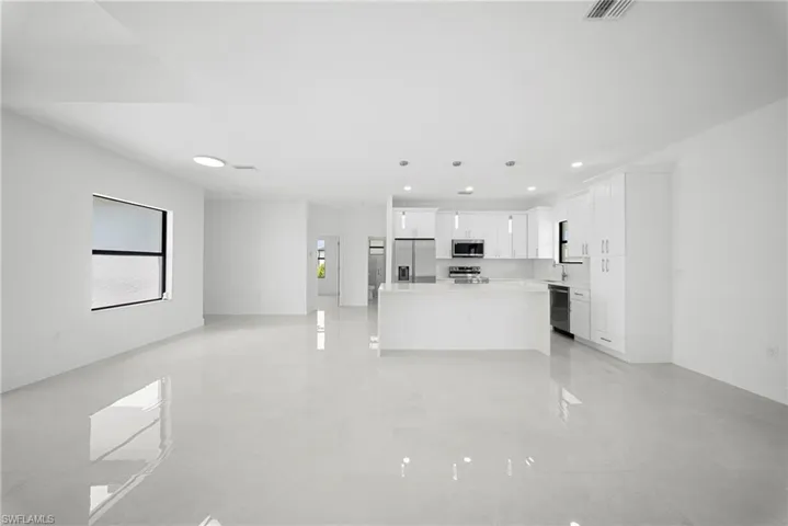 3800 24th St Sw, Lehigh Acres, Florida 33976