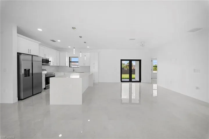 3800 24th St Sw, Lehigh Acres, Florida 33976