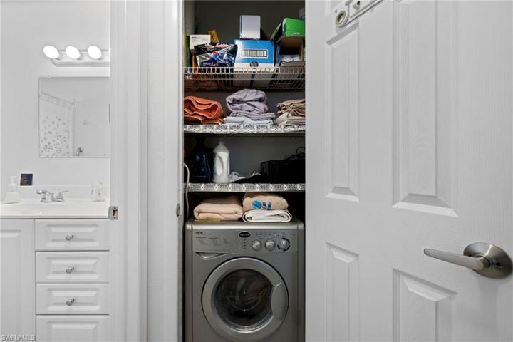 Unit 2 - 1 bed/1bath