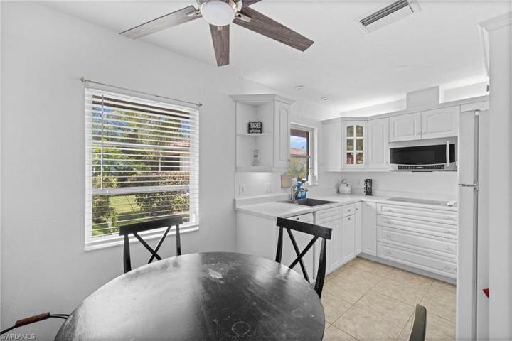 Unit 1 - 2 bed/1 bath