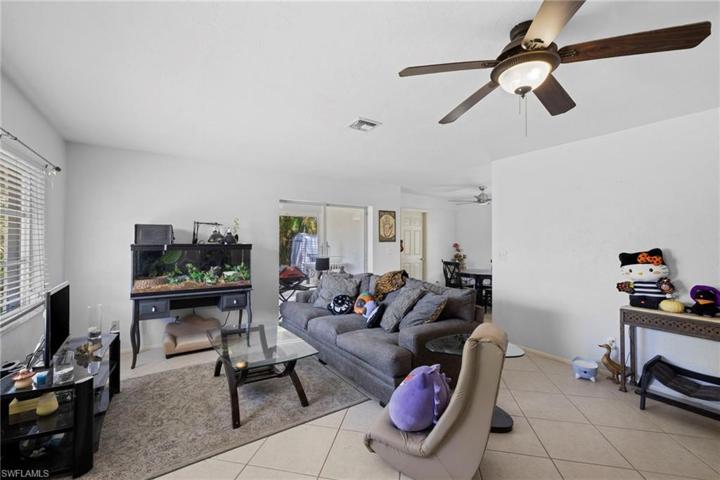 Unit 1 - 2 bed/1 bath