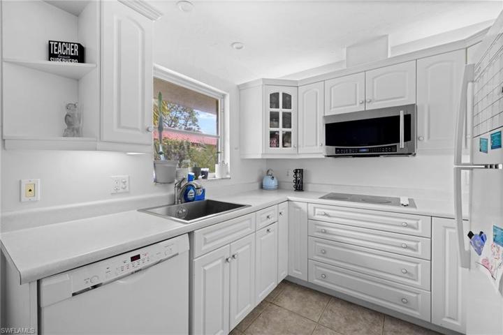 Unit 1 - 2 bed/1 bath