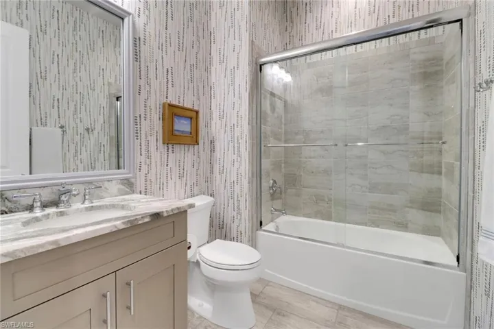 8922  Saint Lucia  DR, Naples, FL 34114