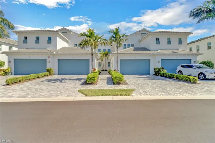 8922  Saint Lucia  DR, Naples, FL 34114