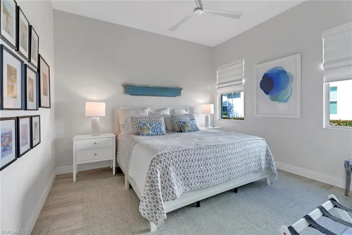 8922  Saint Lucia  DR, Naples, FL 34114