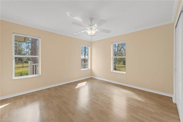 Crown molding in the second bedroom.