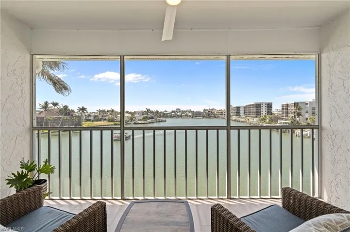 10682  Gulf Shore  DR, Naples, FL 34108