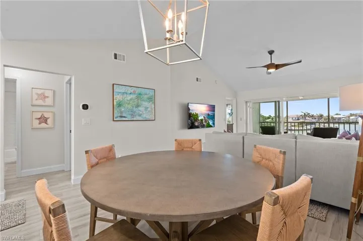 10682  Gulf Shore  DR, Naples, FL 34108