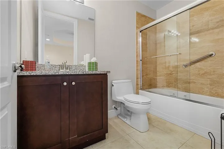 1808  William Reggie  RD, Cape Coral, FL 33914