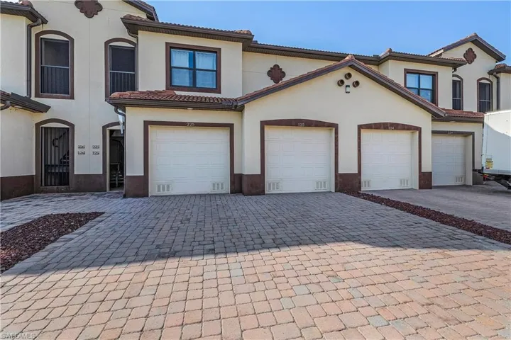 1808  William Reggie  RD, Cape Coral, FL 33914