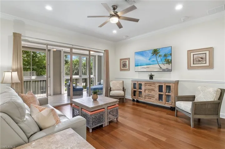 Great Room floor plan with 10' ceilings