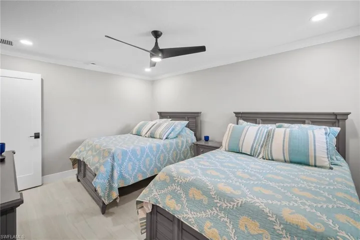 3701  Yakobi  LN, Naples, FL 34119