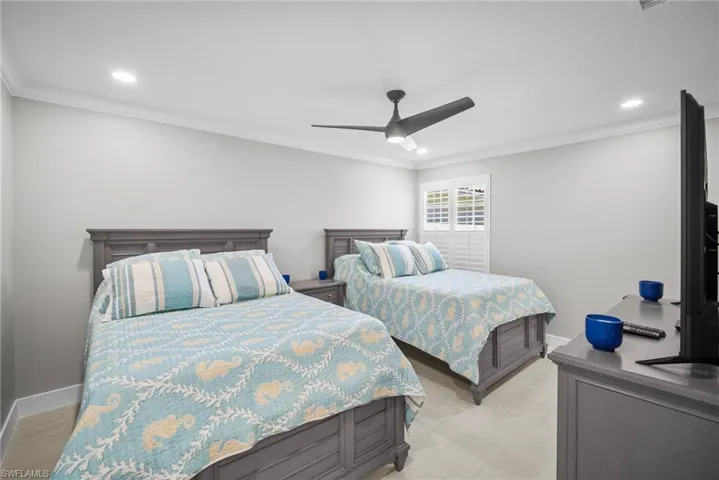 3701  Yakobi  LN, Naples, FL 34119