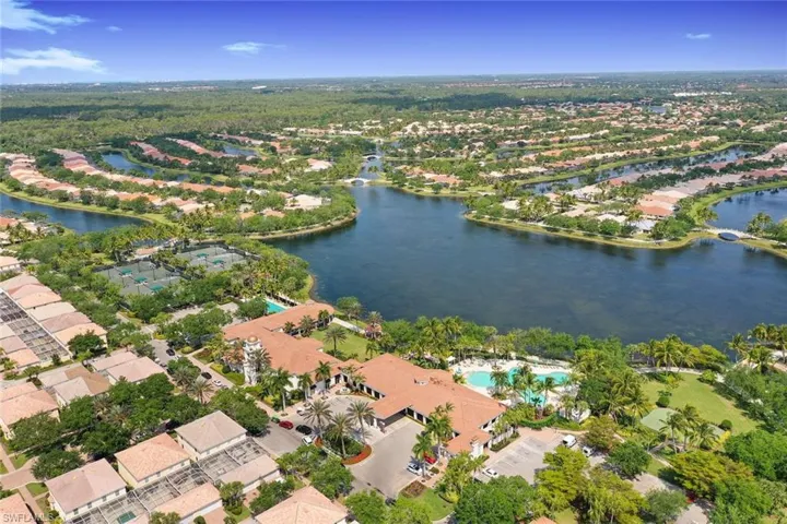 3701  Yakobi  LN, Naples, FL 34119