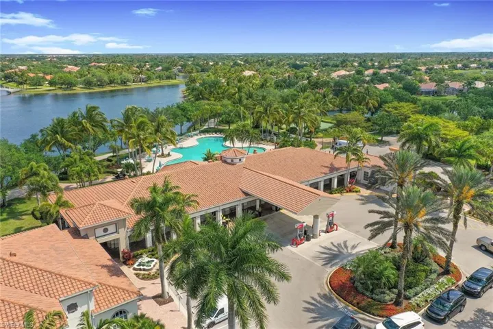 3701  Yakobi  LN, Naples, FL 34119