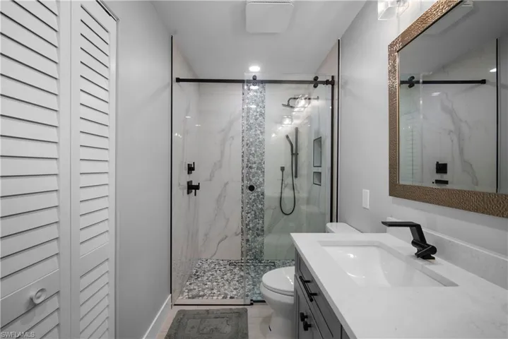 3701  Yakobi  LN, Naples, FL 34119