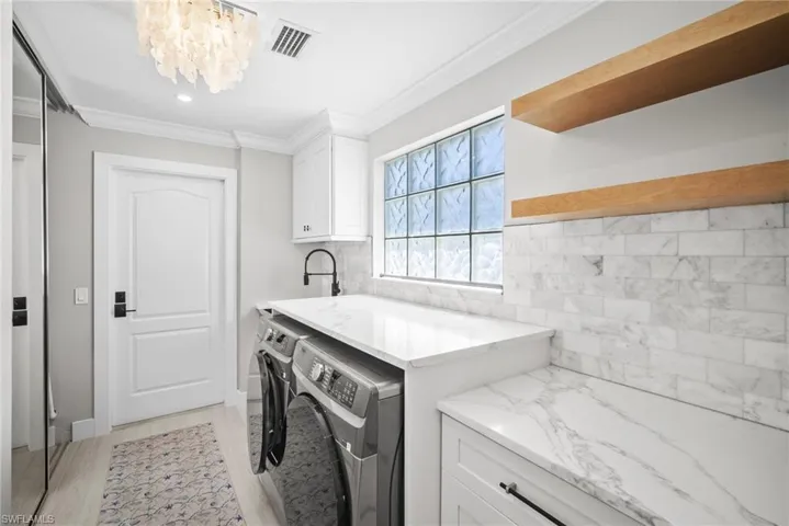 3701  Yakobi  LN, Naples, FL 34119