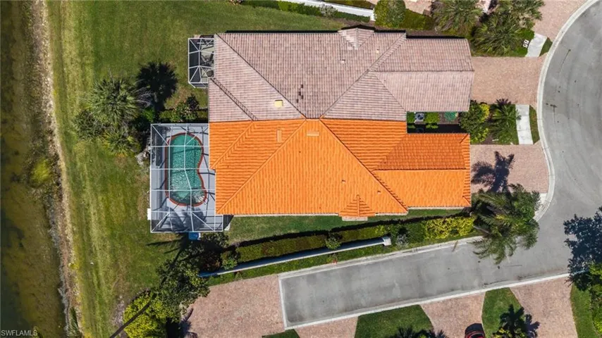 3701  Yakobi  LN, Naples, FL 34119