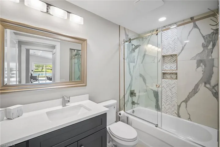 3701  Yakobi  LN, Naples, FL 34119