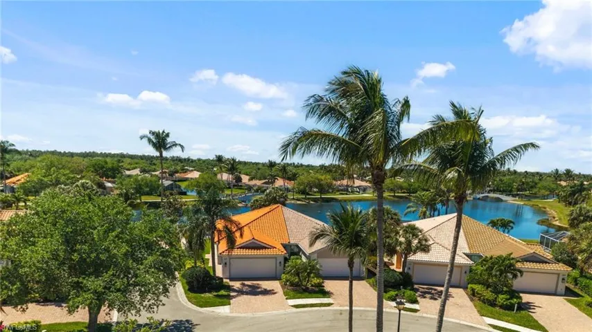 3701  Yakobi  LN, Naples, FL 34119