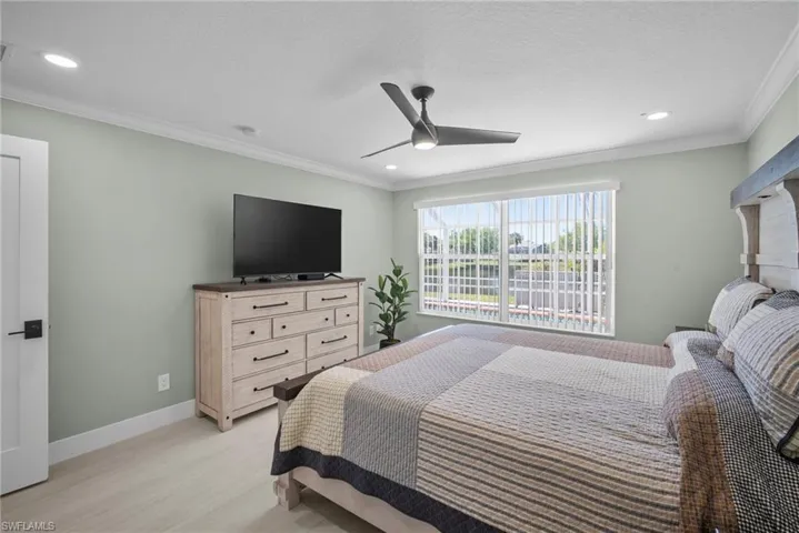 3701  Yakobi  LN, Naples, FL 34119
