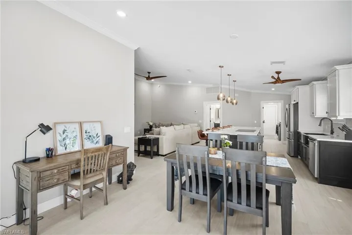 3701  Yakobi  LN, Naples, FL 34119
