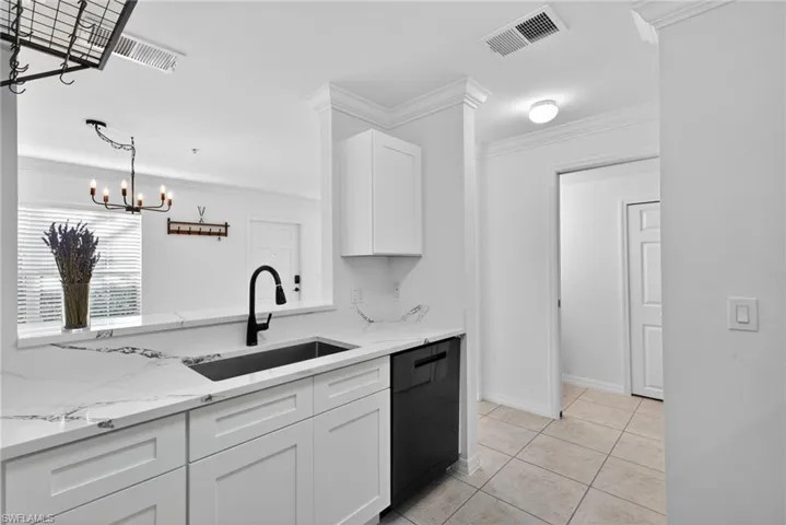 9076 Gervais Cir 410, Naples, Florida 34120