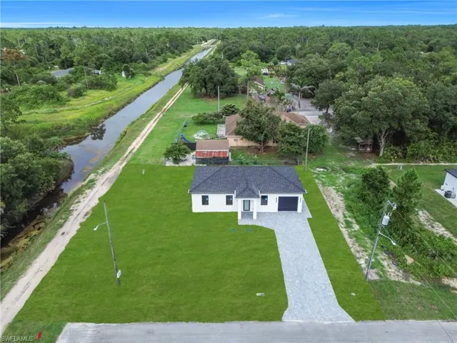 1800 Hibiscus Ave, Lehigh Acres, Florida 33972