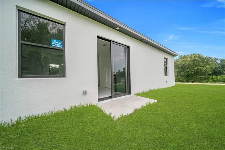 1800 Hibiscus Ave, Lehigh Acres, Florida 33972