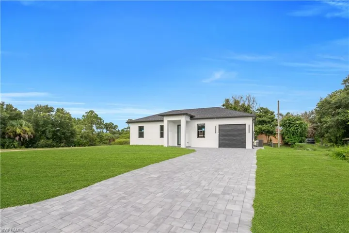 1800 Hibiscus Ave, Lehigh Acres, Florida 33972