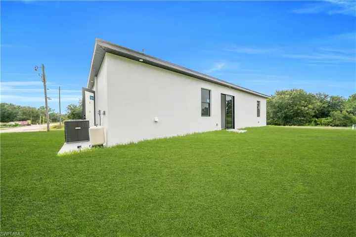 1800 Hibiscus Ave, Lehigh Acres, Florida 33972
