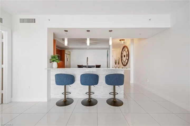 Breakfast Bar