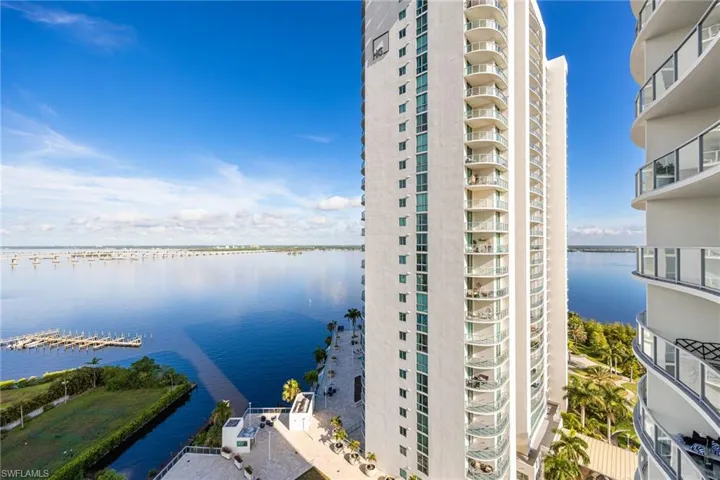 3000 Oasis Grand Blvd 1705, Fort Myers, Florida 33916