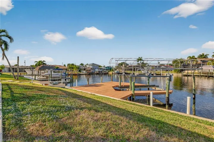 Nice yard with curbing around property.  Views to last a lifetime