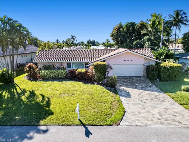 392 Snow Dr, Fort Myers, Florida 33919
