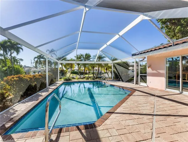 392 Snow Dr, Fort Myers, Florida 33919