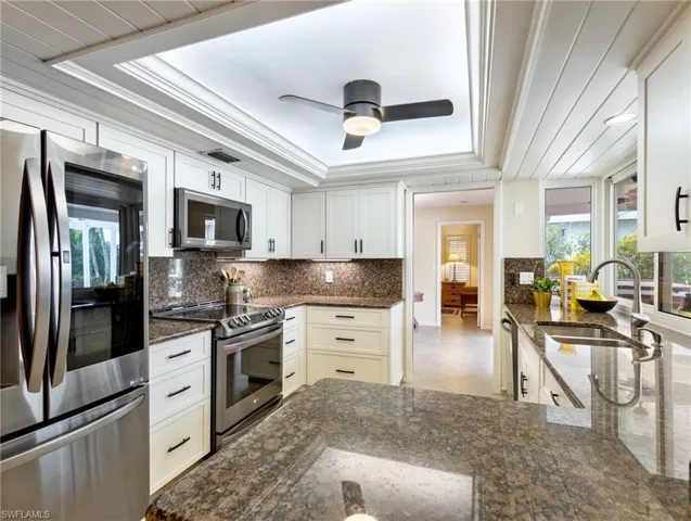392 Snow Dr, Fort Myers, Florida 33919