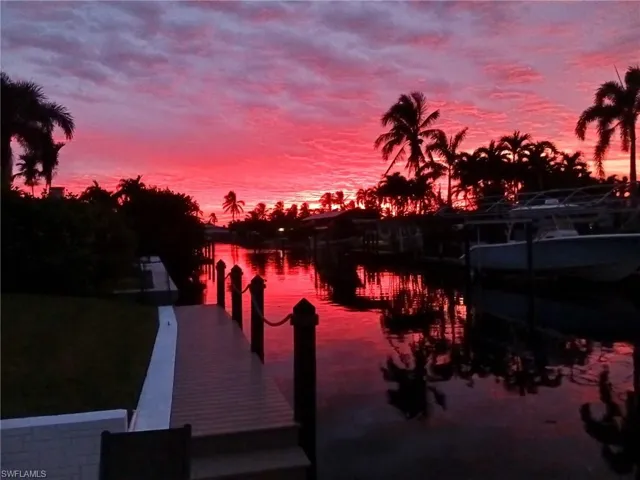 392 Snow Dr, Fort Myers, Florida 33919
