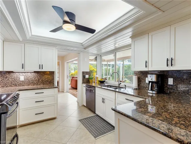 392 Snow Dr, Fort Myers, Florida 33919