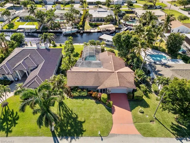 392 Snow Dr, Fort Myers, Florida 33919