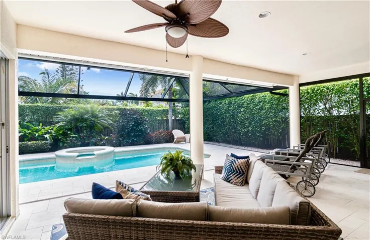 380 5th Ave N, Naples, Florida 34102
