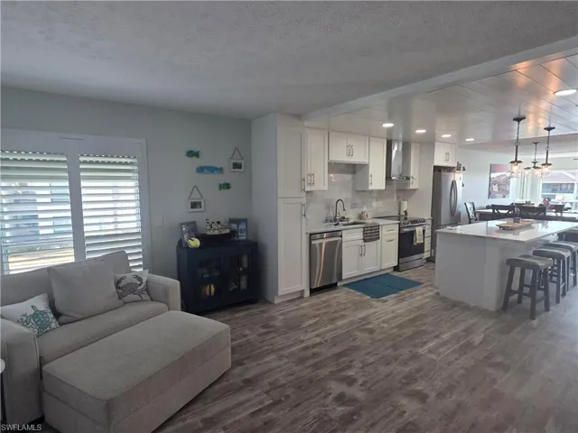 4006 Se 20th Pl 4, Cape Coral, Florida 33904