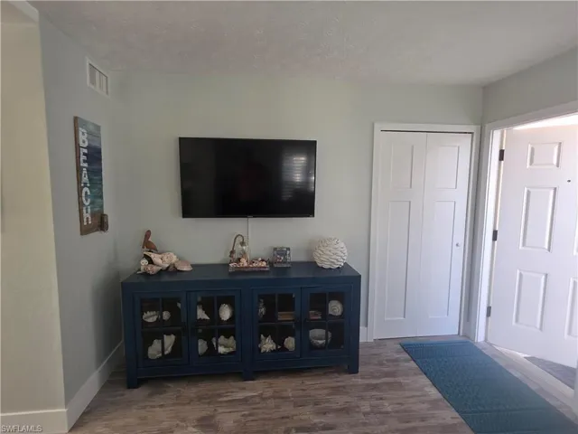 4006 Se 20th Pl 4, Cape Coral, Florida 33904