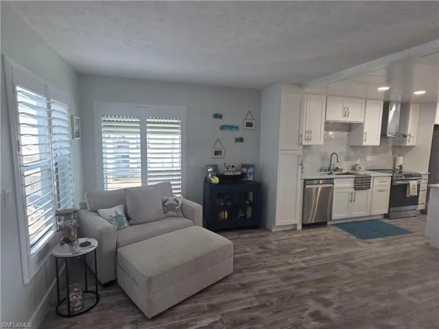 4006 Se 20th Pl 4, Cape Coral, Florida 33904