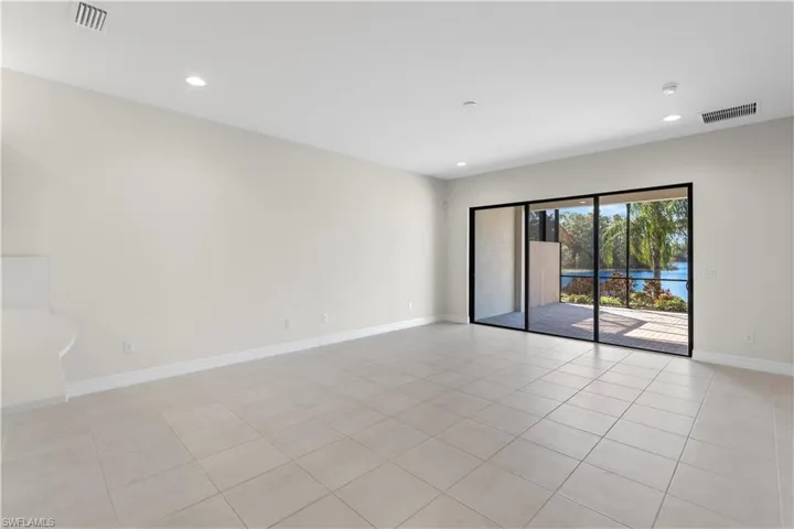 Living room 3