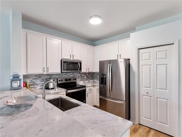 21393 Bella Terra Blvd, Estero, Florida 33928