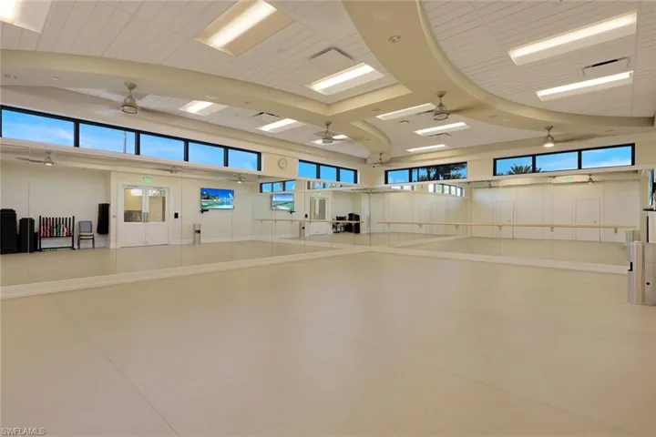9060  Siesta Bay  DR, Naples, FL 34120