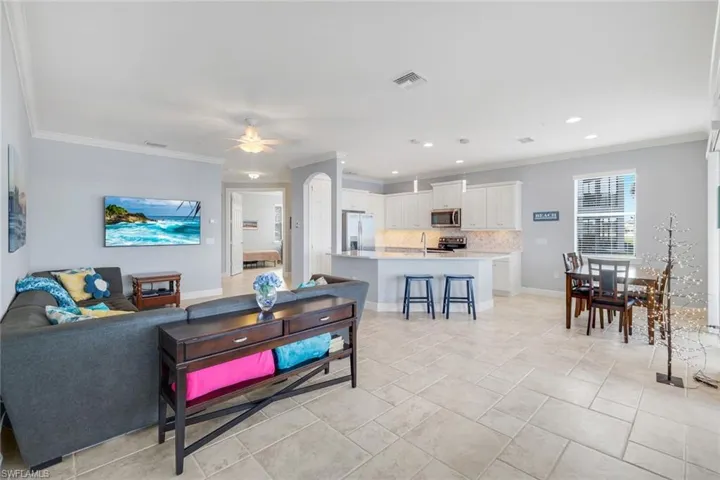 9060  Siesta Bay  DR, Naples, FL 34120