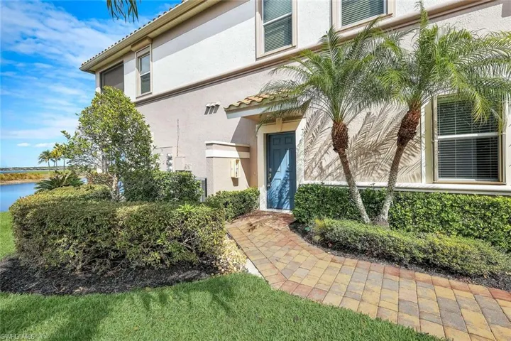 9060  Siesta Bay  DR, Naples, FL 34120