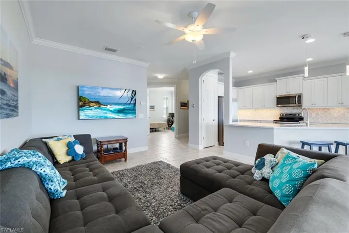 9060  Siesta Bay  DR, Naples, FL 34120